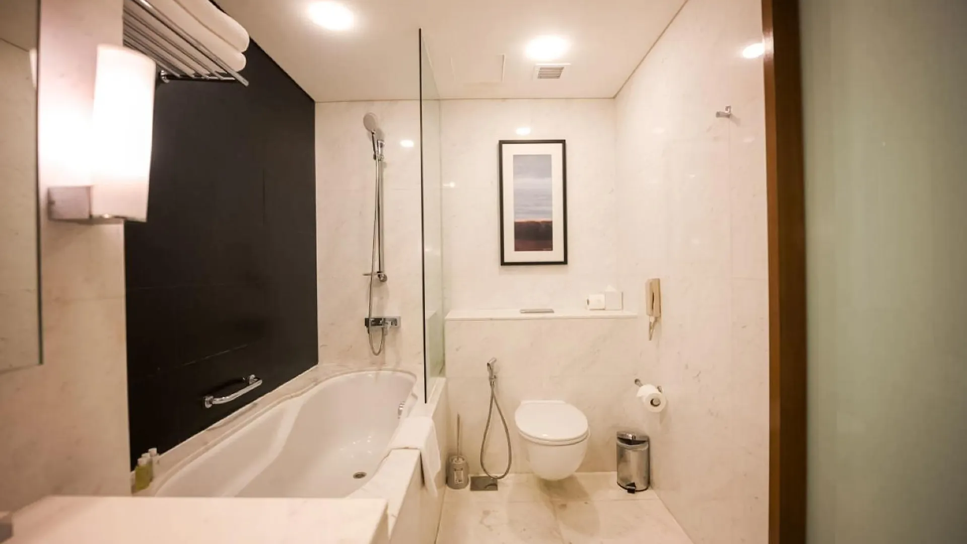 Fahh Stunning 1 Bhk At Address Dubai Mall